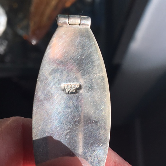 Striking Sterling Silver Pendant - Picture 3 of 4